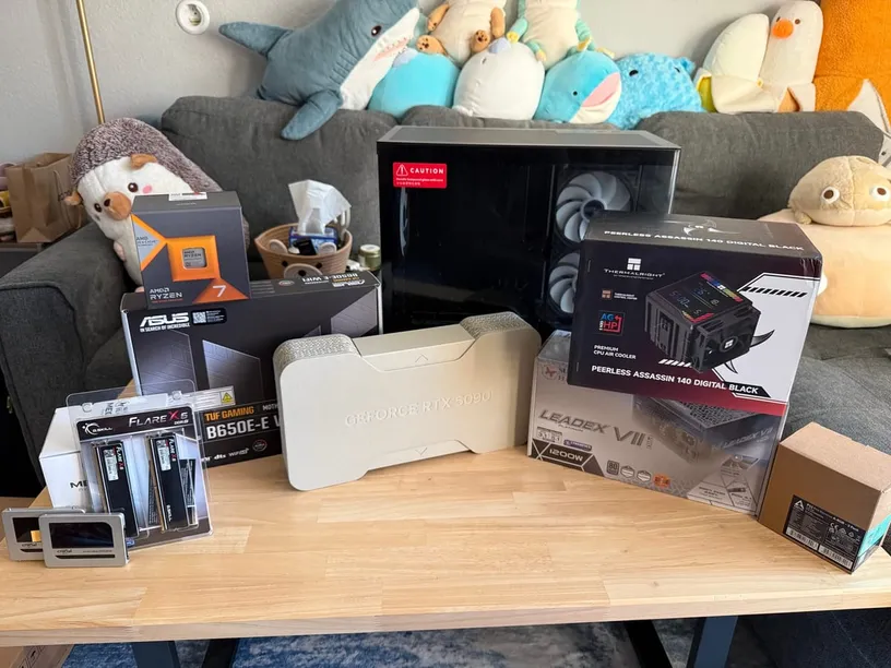 pc_build_01-parts.jpeg